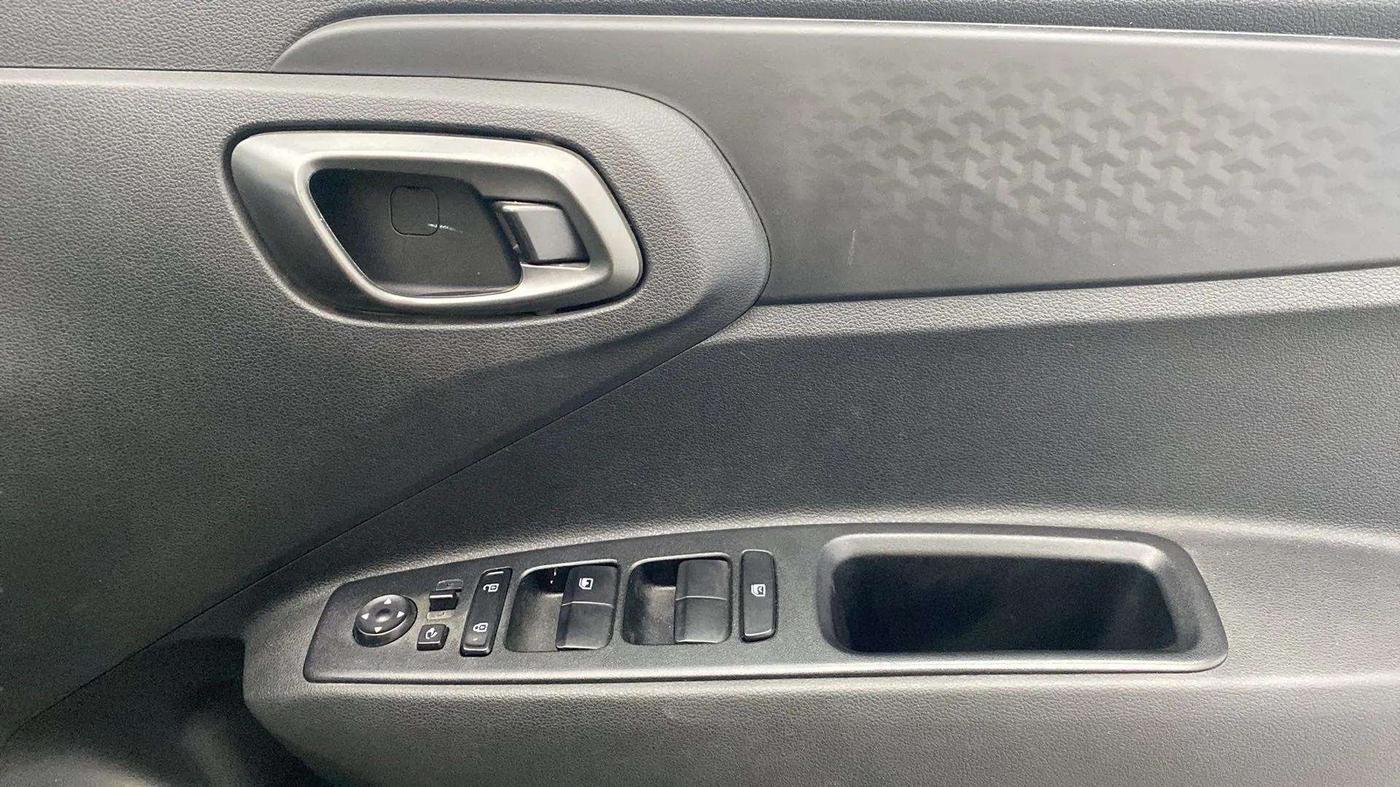 2023 Hyundai EXTER SX(O) CONNECT 1.2 AMT, Petrol, Automatic, 8,821 km, Driver Side Door Panels Control