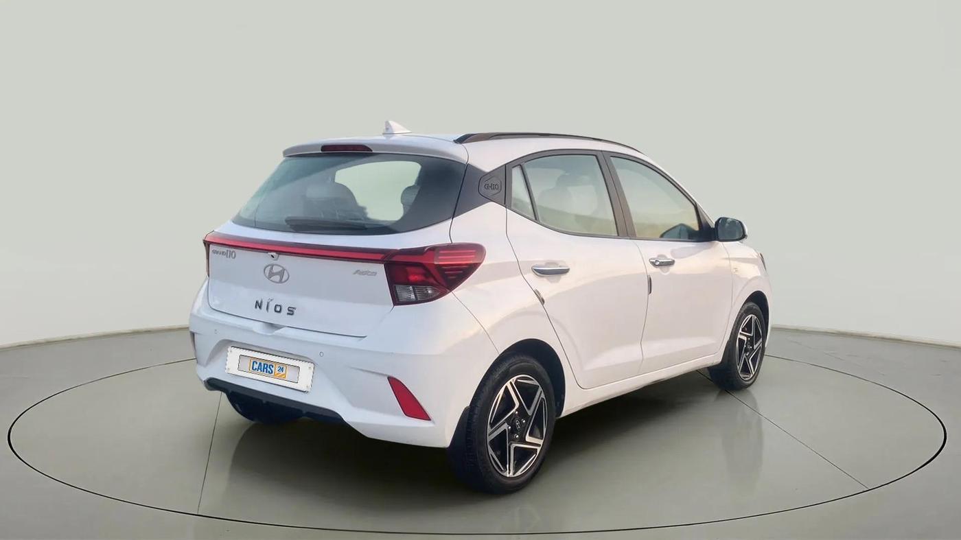 2023 Hyundai GRAND I10 NIOS ASTA AMT 1.2 KAPPA VTVT, Petrol, Automatic, 18,717 km, Right Back Diagonal