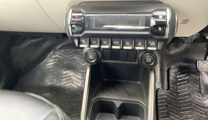 2017 Maruti IGNIS ALPHA 1.2 AMT, Petrol, Automatic, 36,692 km, AC Unit - Front vent has minor damage