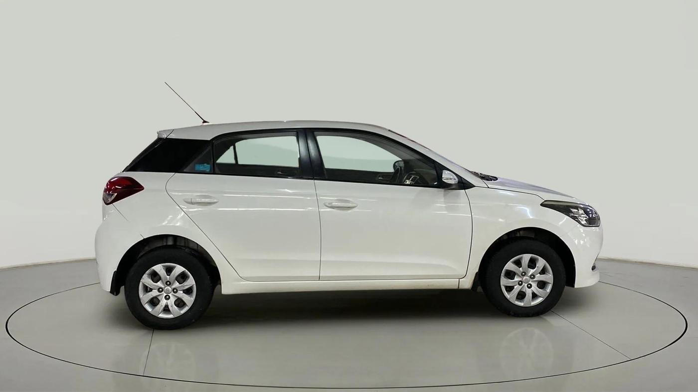 2018 Hyundai Elite i20 SPORTZ 1.2, Petrol, Manual, 38,720 km, Right Side View