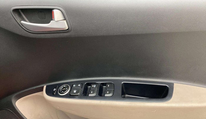 2018 Hyundai Grand i10 SPORTZ 1.2 KAPPA VTVT, Petrol, Manual, 25,789 km, Driver Side Door Panels Control