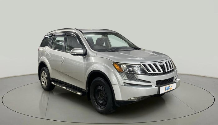 2015 Mahindra XUV500 W6, Diesel, Manual, 41,201 km, Right Front Diagonal