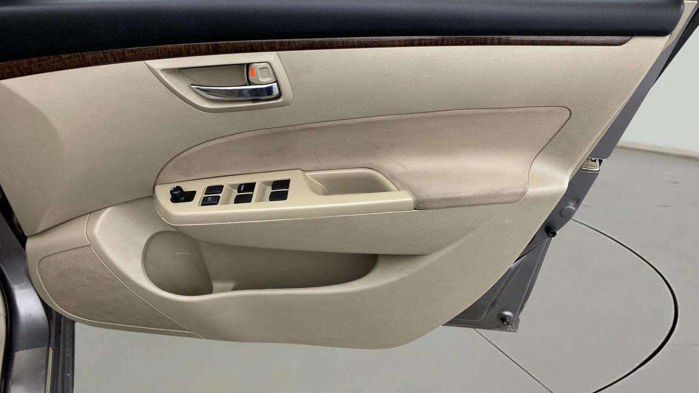 2014 Maruti Swift Dzire VXI, Petrol, Manual, 44,061 km, Driver Side Door Panels Control