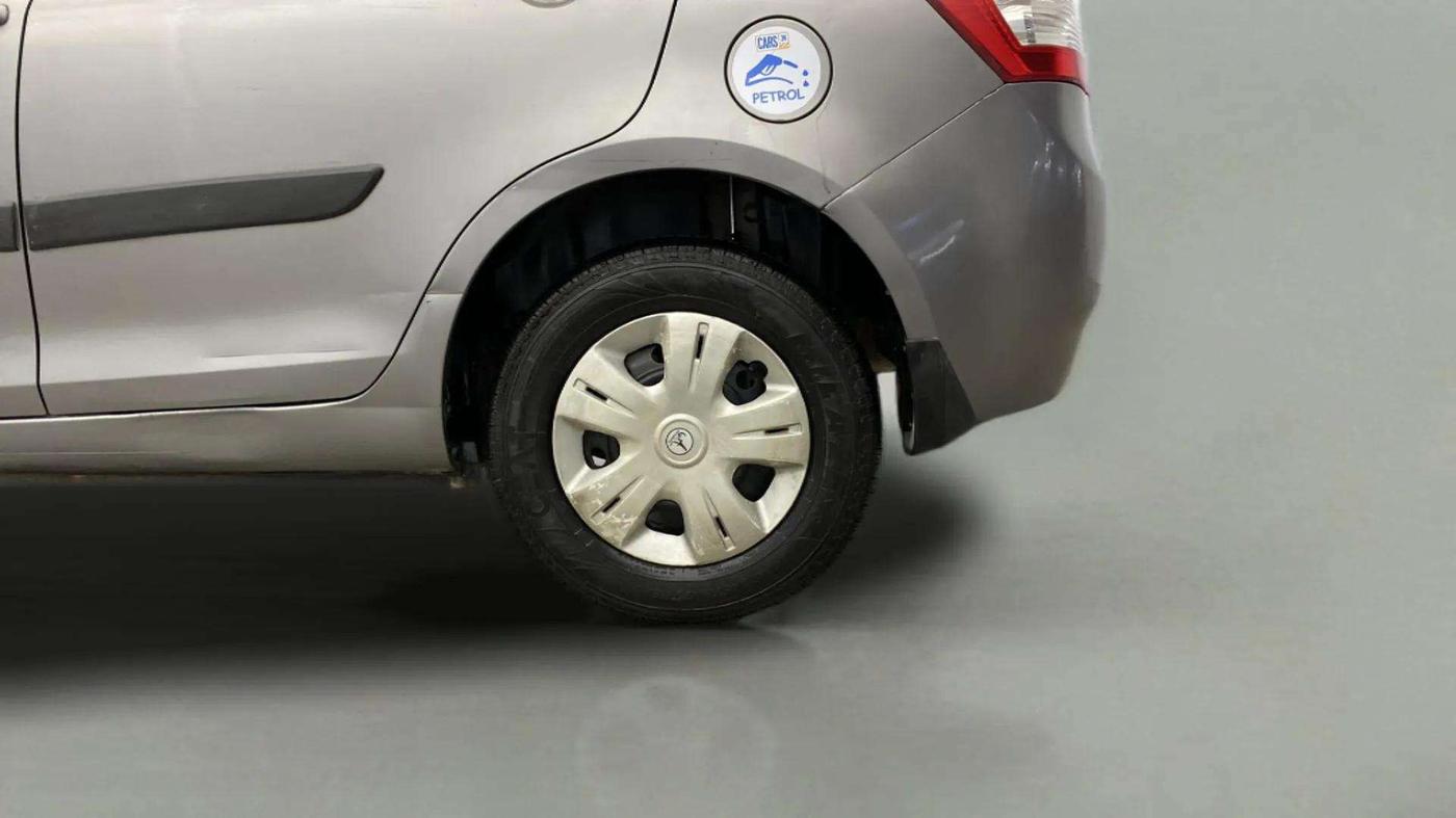 2014 Maruti Swift Dzire VXI, Petrol, Manual, 44,061 km, Left Rear Wheel