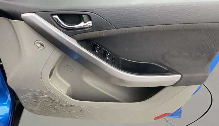 2018 Tata NEXON XZ PLUS PETROL, Petrol, Manual, 30,221 km, Driver Side Door Panels Control