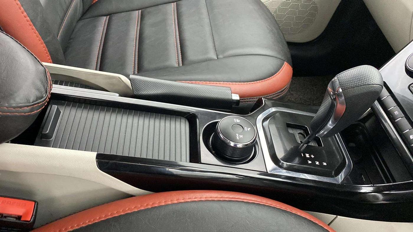 2020 Tata NEXON XZA PLUS PETROL, Petrol, Automatic, 27,459 km, Gear Lever