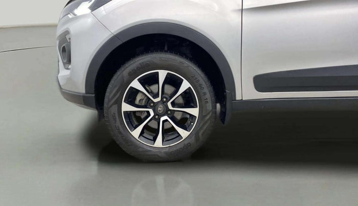 2020 Tata NEXON XZA PLUS PETROL, Petrol, Automatic, 27,355 km, Left Front Wheel