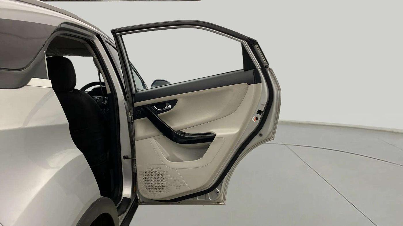 2020 Tata NEXON XZA PLUS PETROL, Petrol, Automatic, 27,459 km, RHS Rear Door