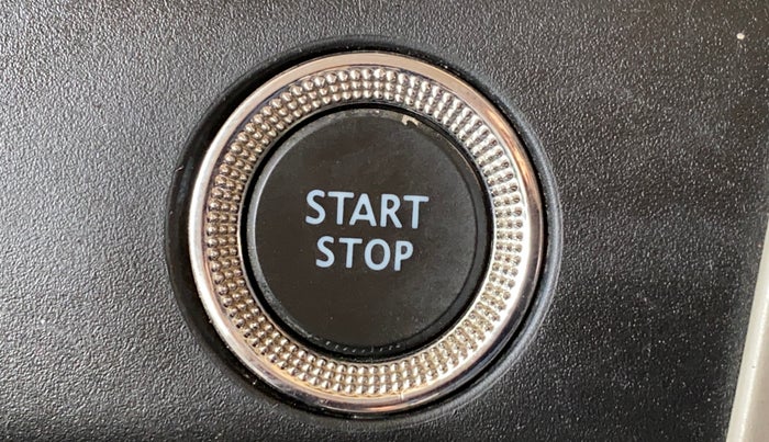 2021 Renault TRIBER RXZ, Petrol, Manual, 53,424 km, Keyless Start/ Stop Button