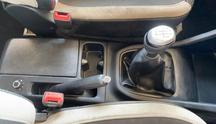 2021 Renault TRIBER RXZ, Petrol, Manual, 53,424 km, Gear Lever