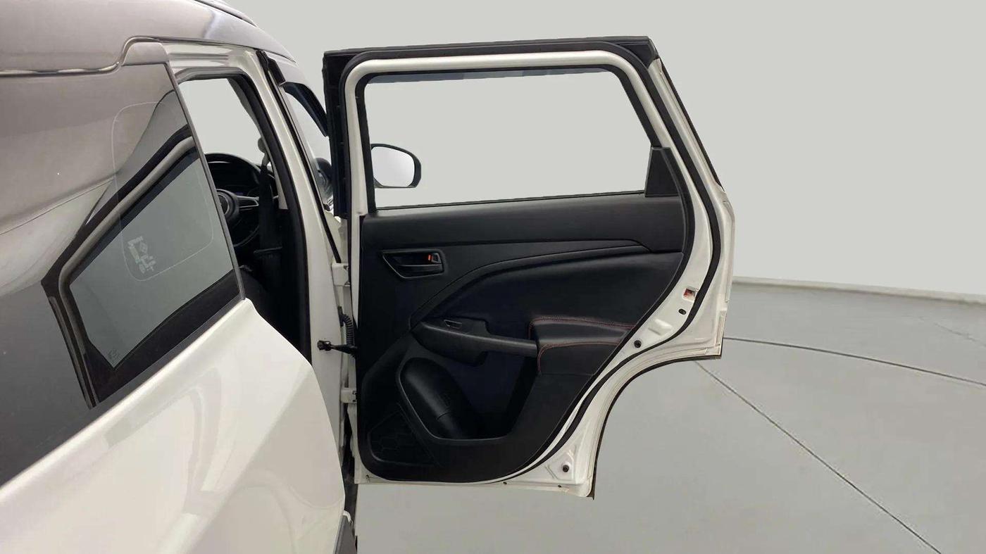 2023 Maruti BREZZA VXI SMART HYBRID, Petrol, Manual, 22,049 km, RHS Rear Door