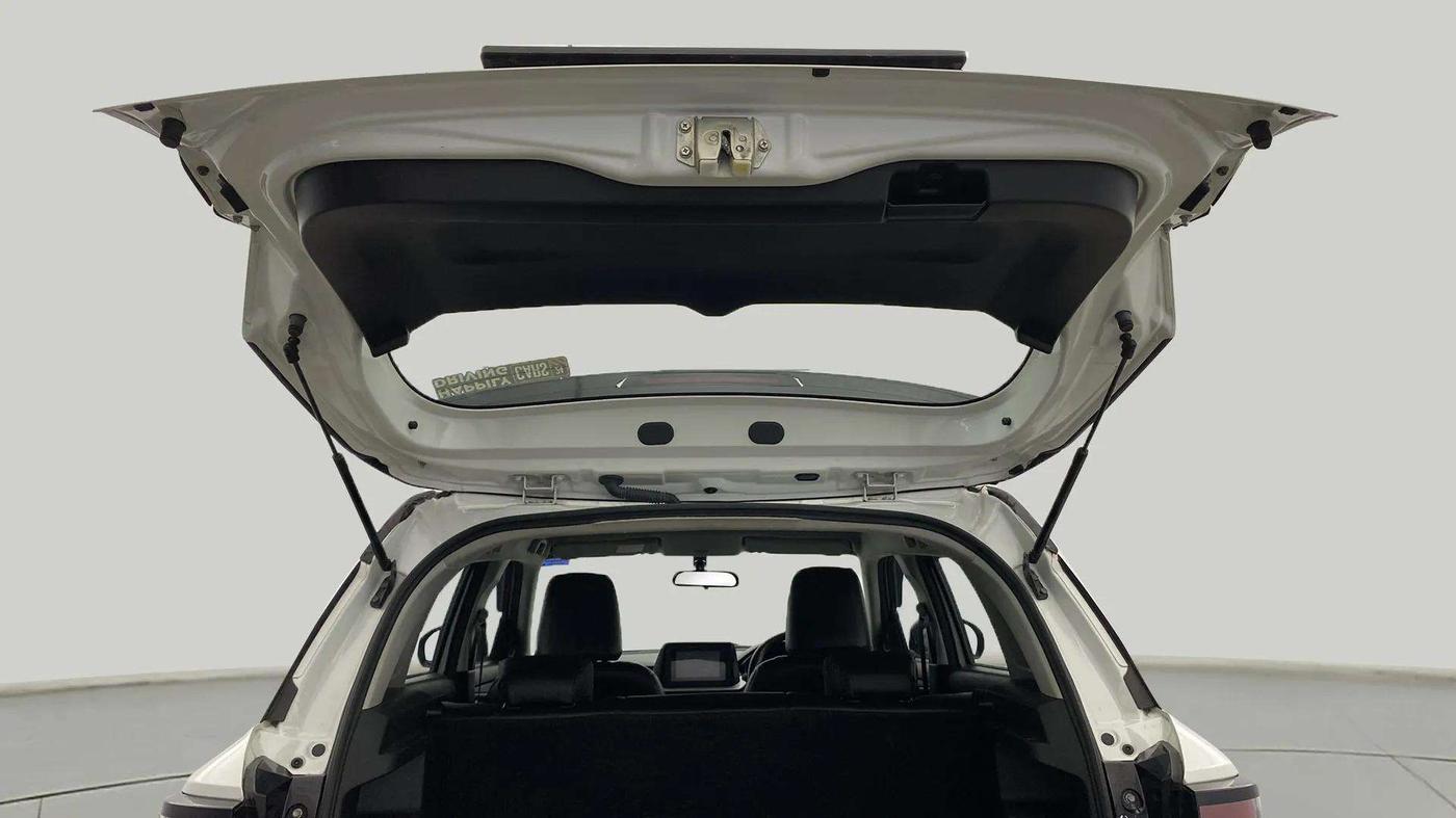 2023 Maruti BREZZA VXI SMART HYBRID, Petrol, Manual, 22,049 km, Boot Door Open
