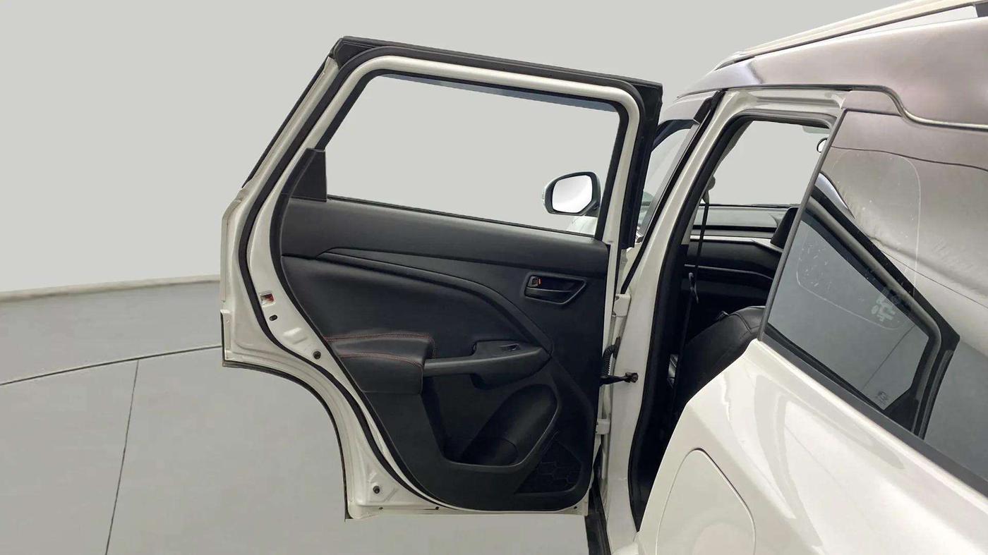 2023 Maruti BREZZA VXI SMART HYBRID, Petrol, Manual, 22,049 km, LHS Rear Door