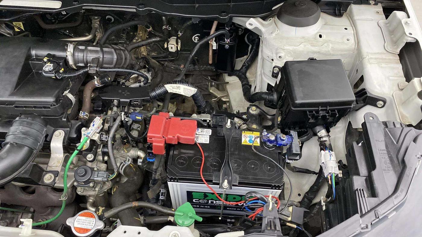 2023 Maruti BREZZA VXI SMART HYBRID, Petrol, Manual, 22,049 km, Engine View - Left