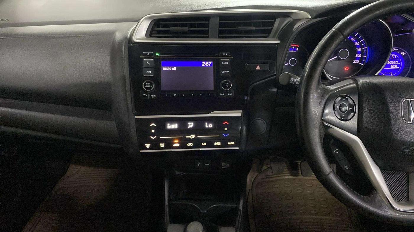 2018 Honda Jazz 1.2L I-VTEC V, Petrol, Manual, 60,714 km, Air Conditioner