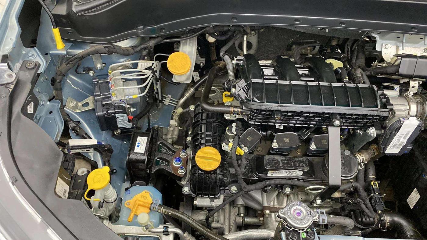 2023 Tata PUNCH ACCOMPLISHED MT, Petrol, Manual, 24,321 km, Engine View - Right