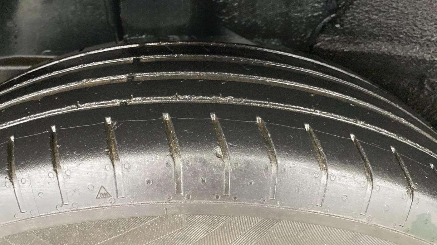 2023 Tata PUNCH ACCOMPLISHED MT, Petrol, Manual, 24,321 km, Right Rear Tyre Tread