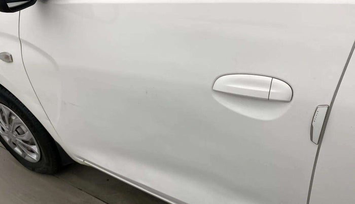 2019 Hyundai NEW SANTRO MAGNA, Petrol, Manual, 17,934 km, Front passenger door - Paint minor damage