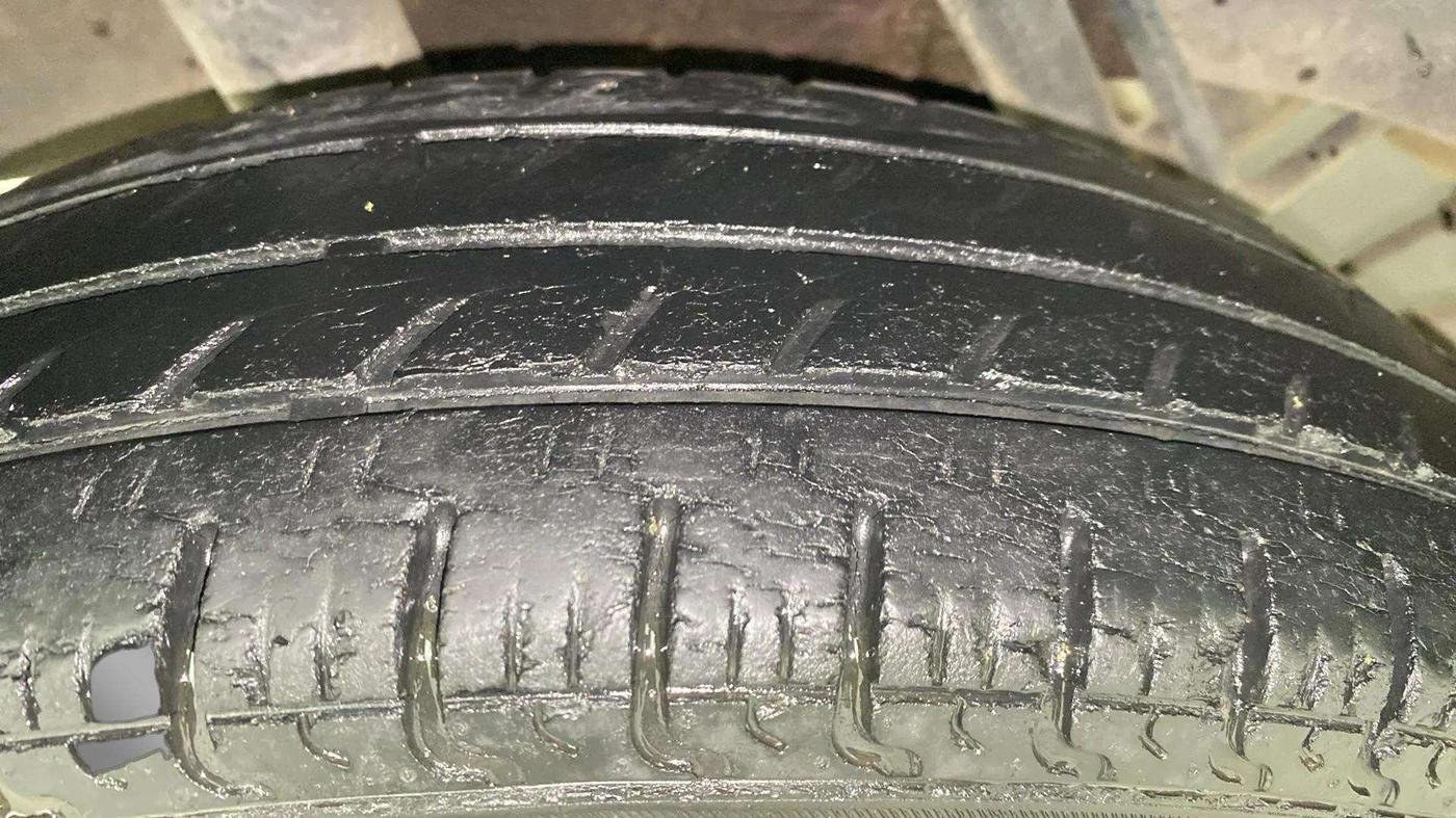 2015 Renault Kwid RXL, Petrol, Manual, 63,277 km, Right Rear Tyre Tread