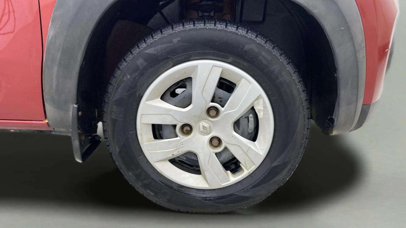 2015 Renault Kwid RXL, Petrol, Manual, 63,277 km, Right Front Wheel