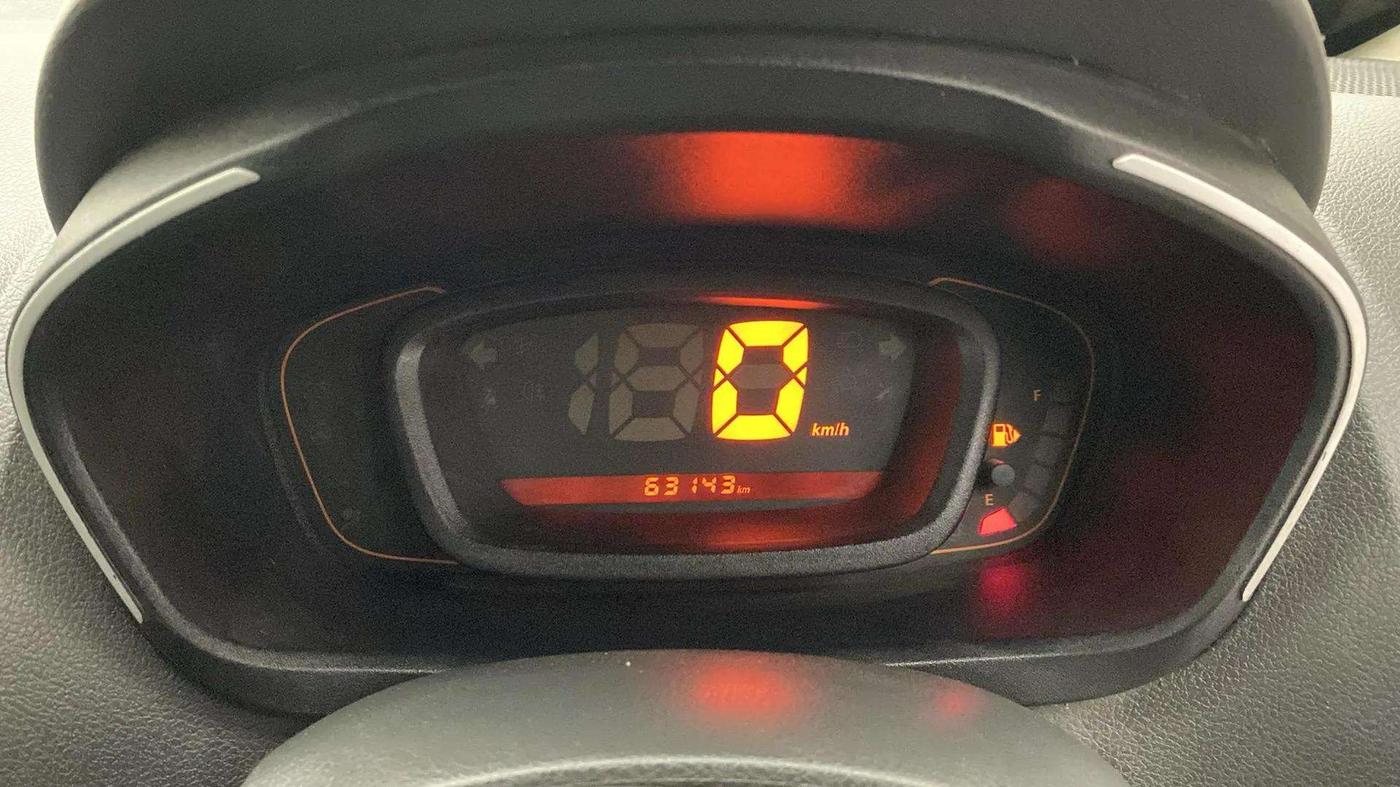 2015 Renault Kwid RXL, Petrol, Manual, 63,277 km, Odometer Image