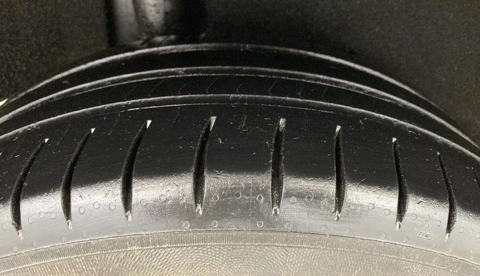 2020 Maruti Baleno ZETA PETROL 1.2, Petrol, Manual, 62,151 km, Right Rear Tyre Tread