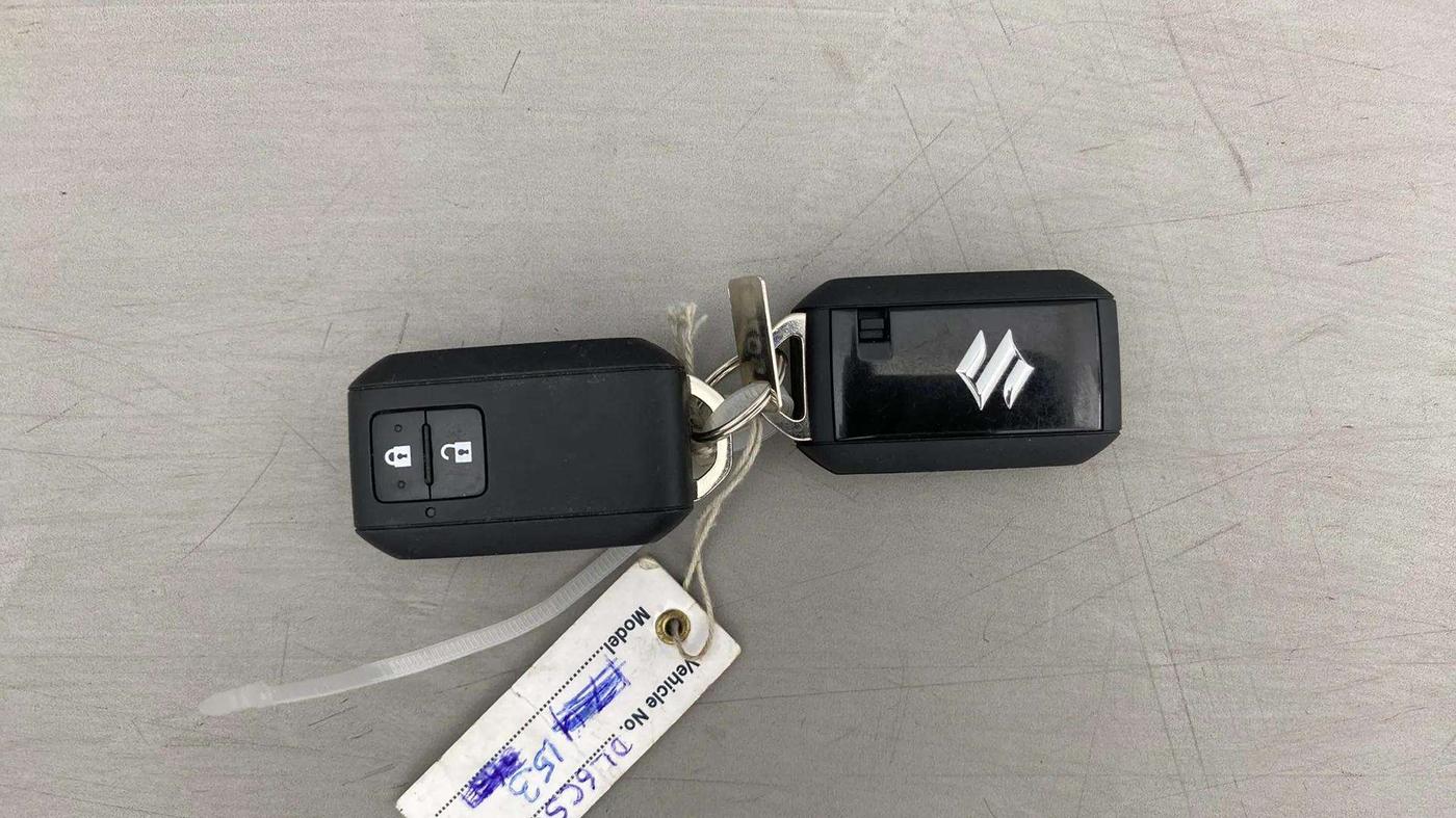 2020 Maruti Baleno ZETA PETROL 1.2, Petrol, Manual, 62,151 km, Key Close Up