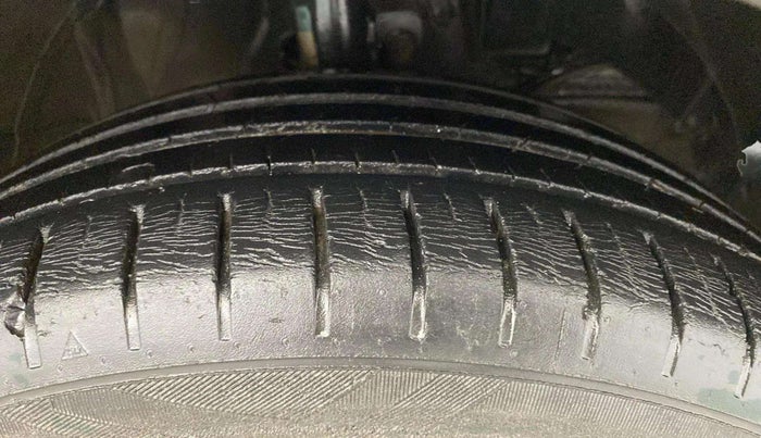 2020 Maruti Baleno ZETA PETROL 1.2, Petrol, Manual, 62,151 km, Right Front Tyre Tread