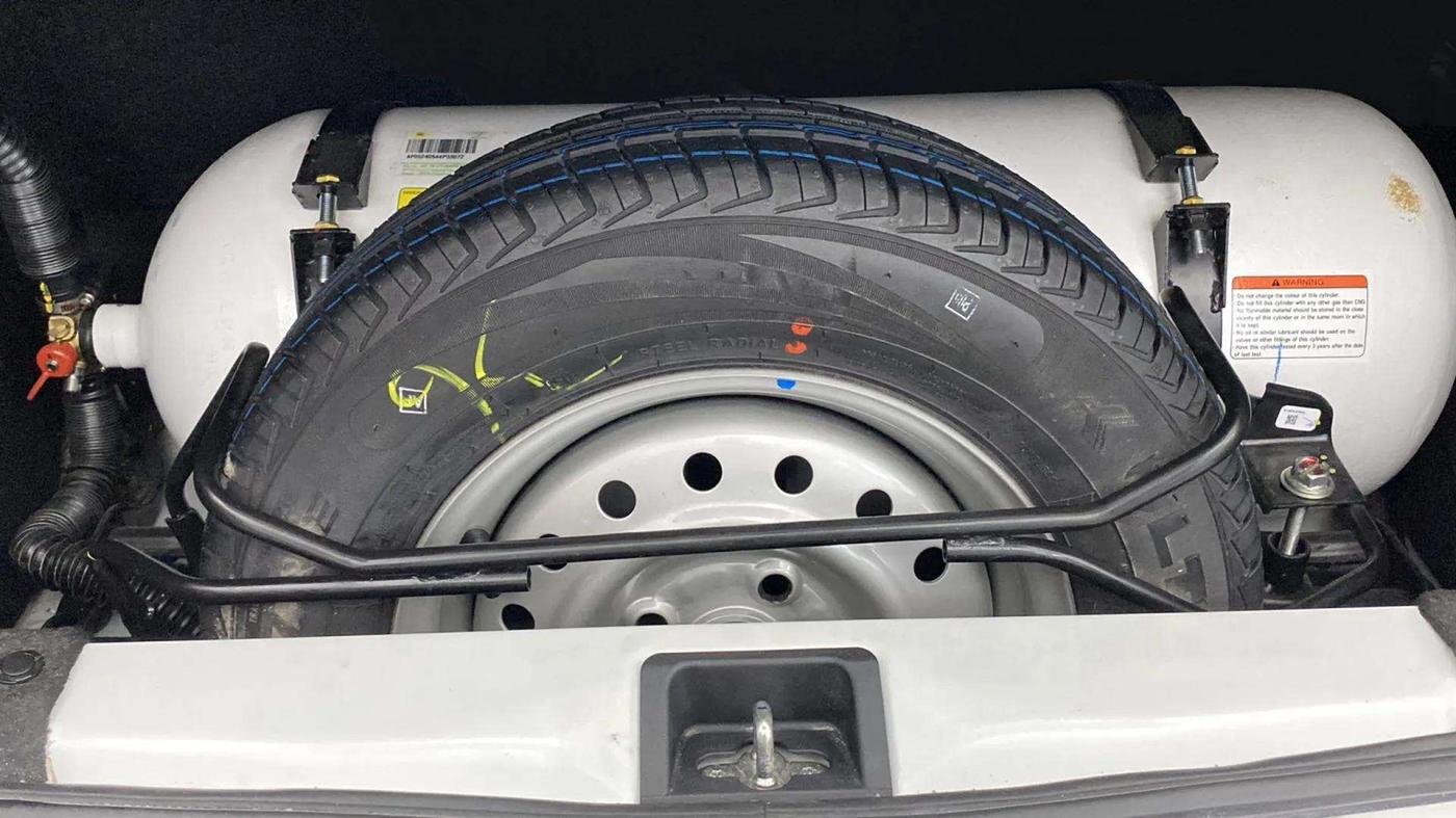 2024 Maruti New Wagon-R LXI CNG 1.0, CNG, Manual, 1,377 km, Spare Tyre