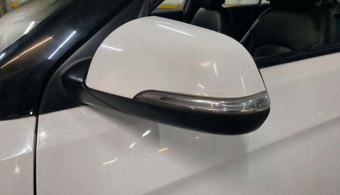 2019 Hyundai Creta SX (O) 1.6 DIESEL, Diesel, Manual, 61,675 km, Left rear-view mirror - Indicator light has minor damage