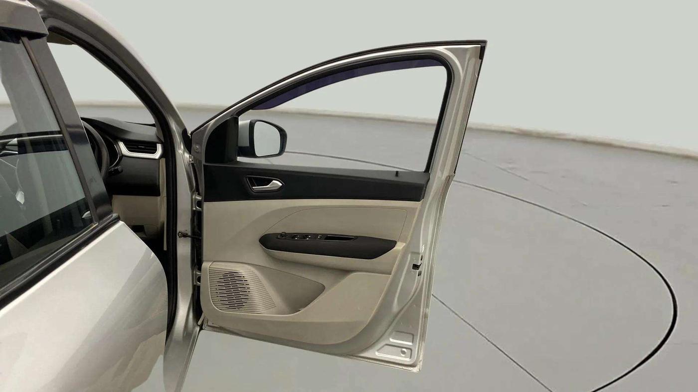 2020 Renault TRIBER RXZ, Petrol, Manual, 31,099 km, RHS Front Door