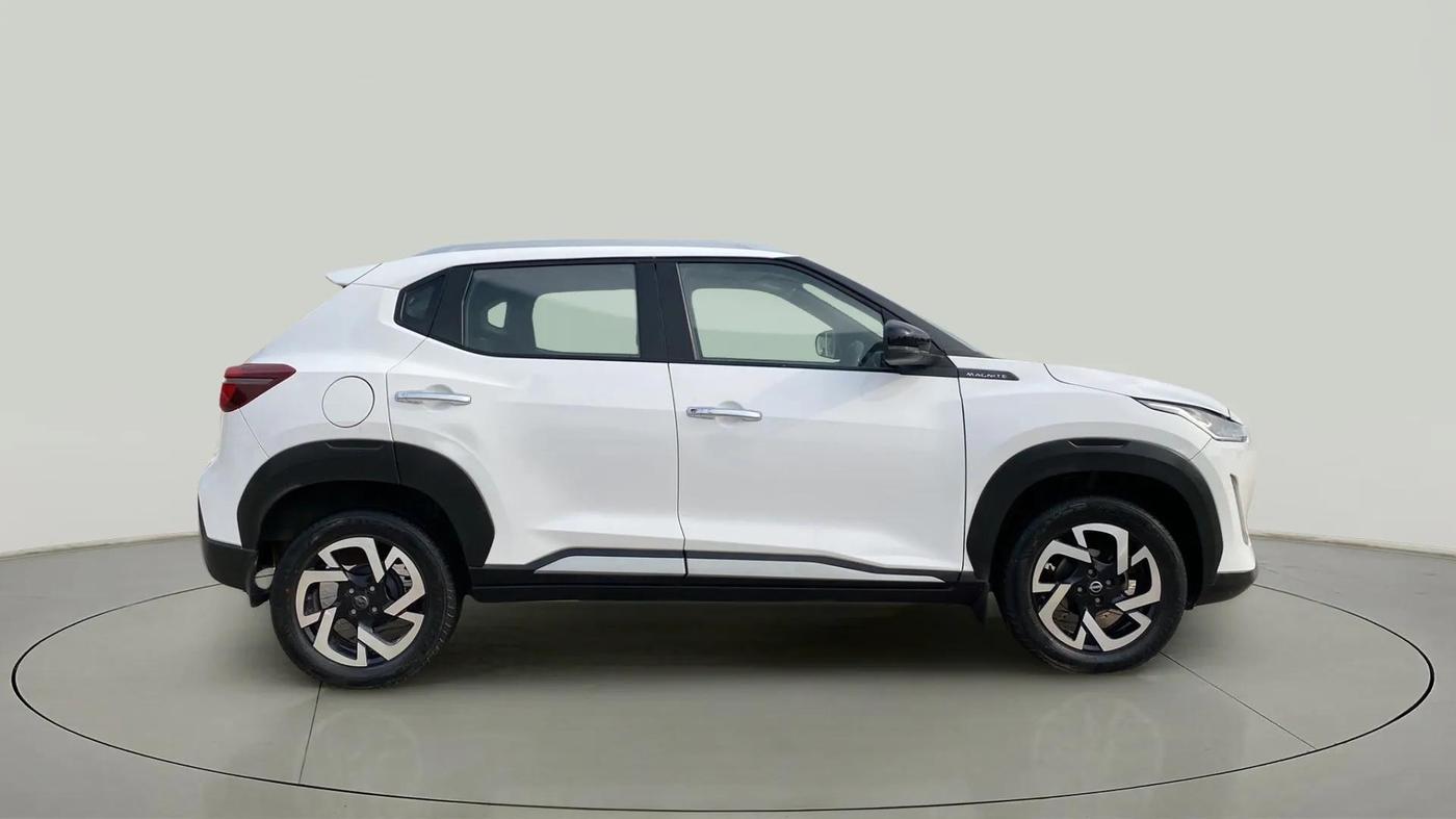 2021 Nissan MAGNITE XV MT, Petrol, Manual, 31,991 km, Right Side
