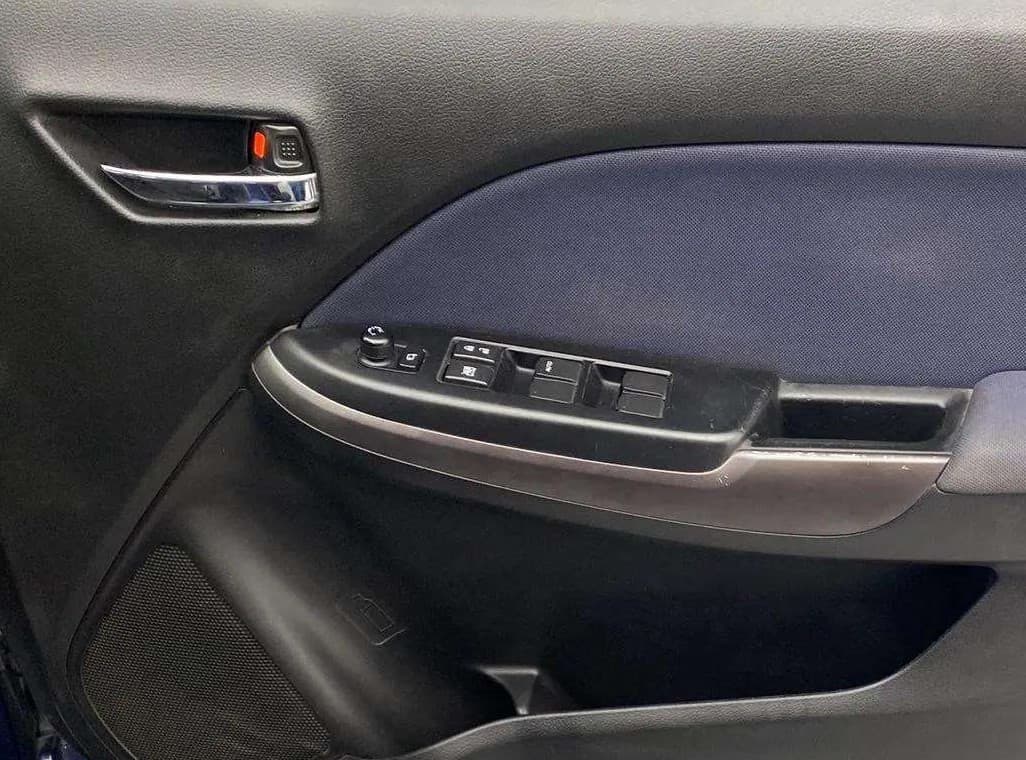 2019 Toyota Glanza V, Petrol, Manual, 40,399 km, Driver Side Door Panels Control