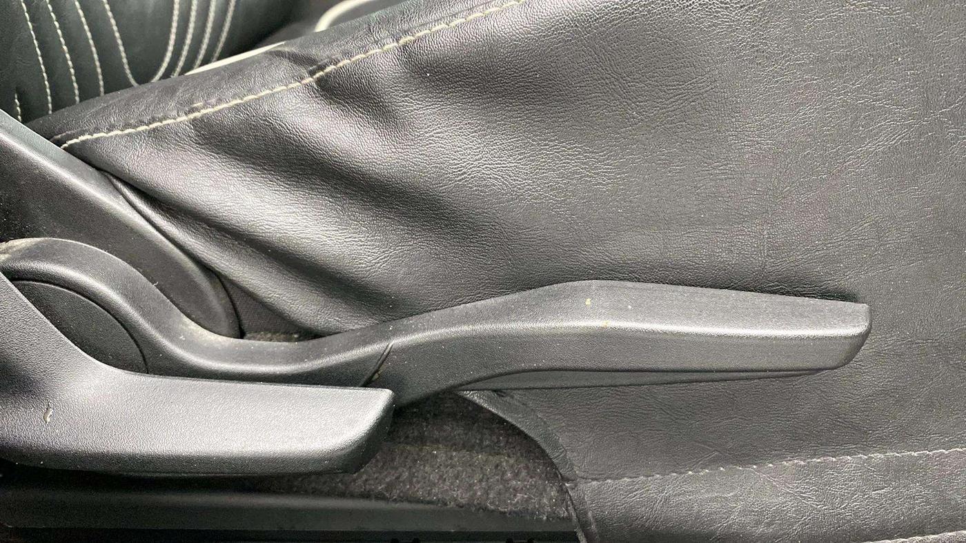 2019 Toyota Glanza V, Petrol, Manual, 40,399 km, Driver Side Adjustment Panel