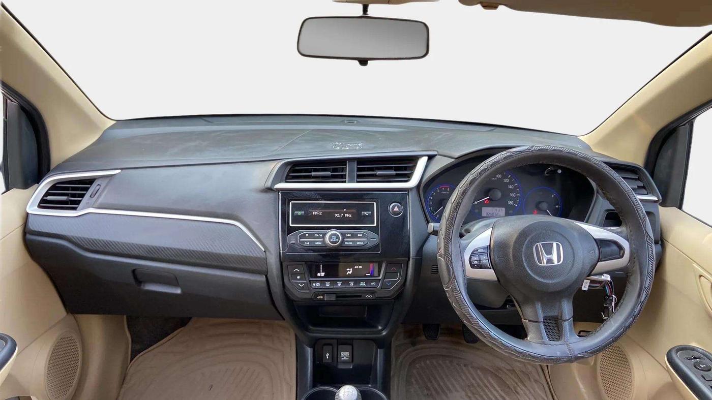 2017 Honda Brio S MT, CNG, Manual, 25,131 km, Dashboard