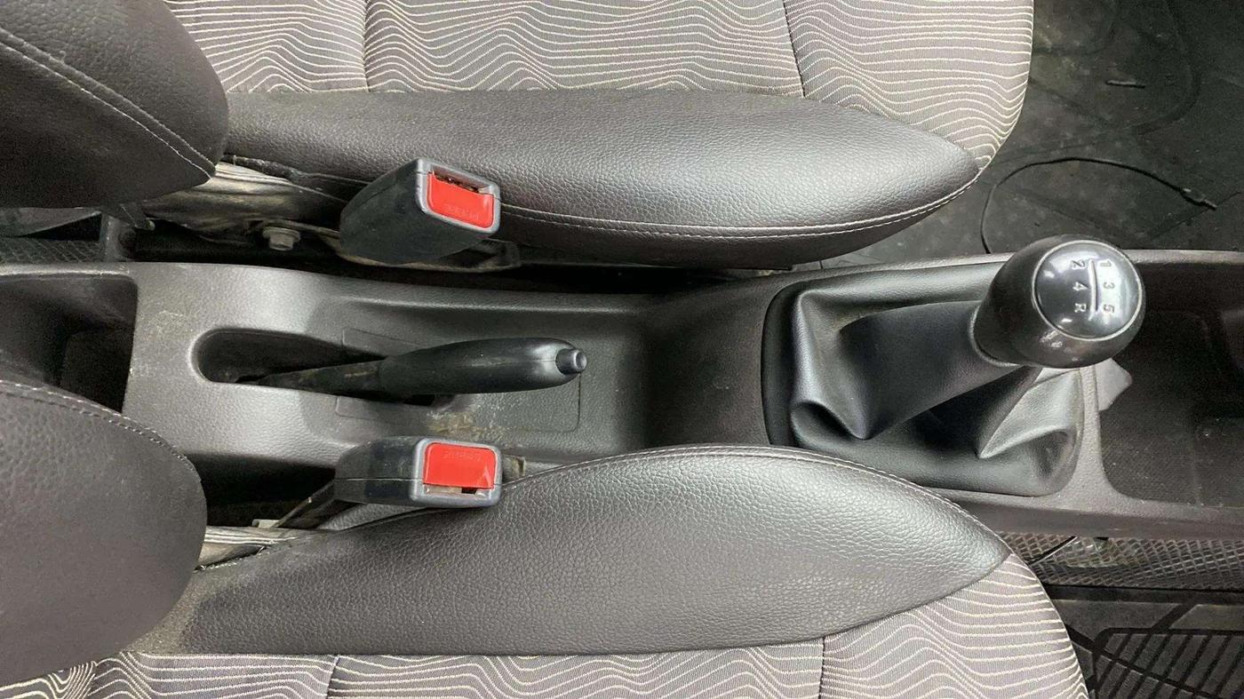 2013 Hyundai Eon ERA +, Petrol, Manual, 98,525 km, Gear Lever