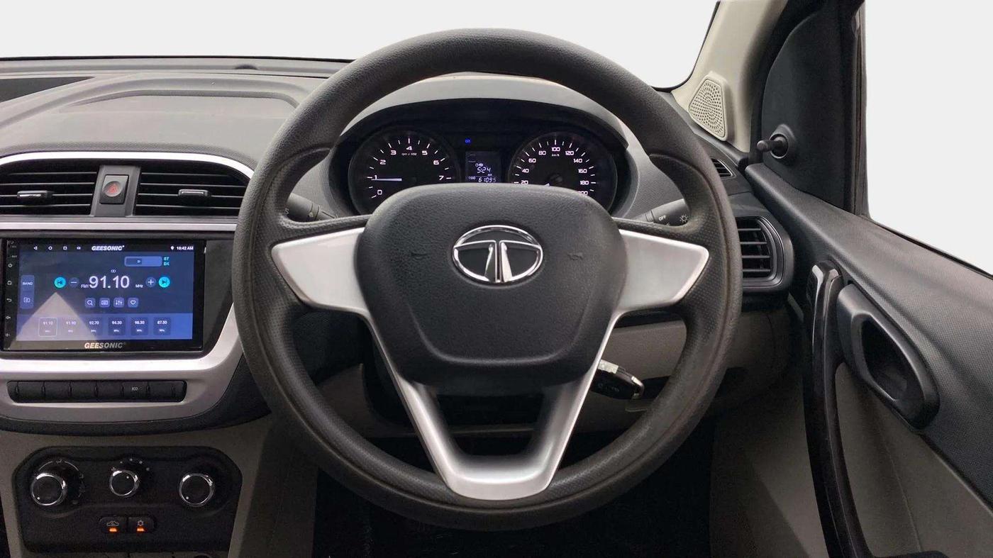 2017 Tata Tiago XM PETROL, Petrol, Manual, 61,169 km, Steering Wheel Close Up