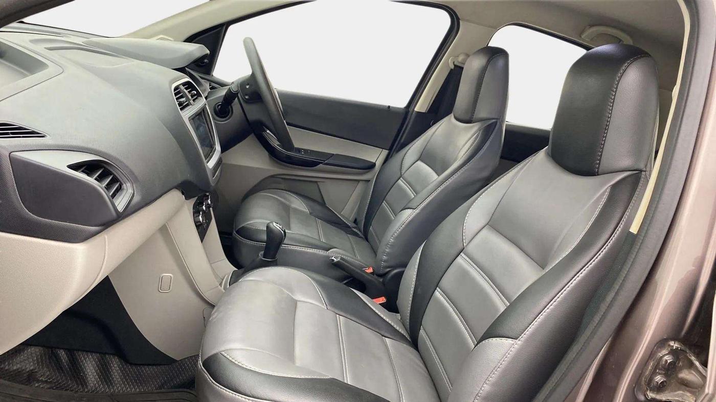 2017 Tata Tiago XM PETROL, Petrol, Manual, 61,169 km, Right Side Front Door Cabin