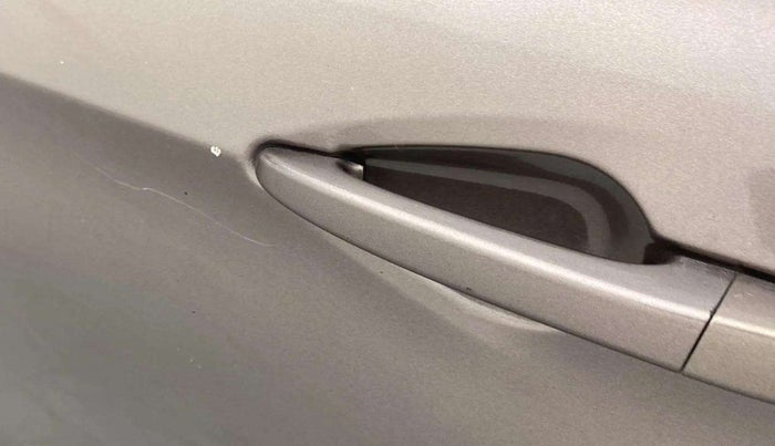 2017 Tata Tiago XM PETROL, Petrol, Manual, 61,138 km, Front passenger door - Door visor damaged