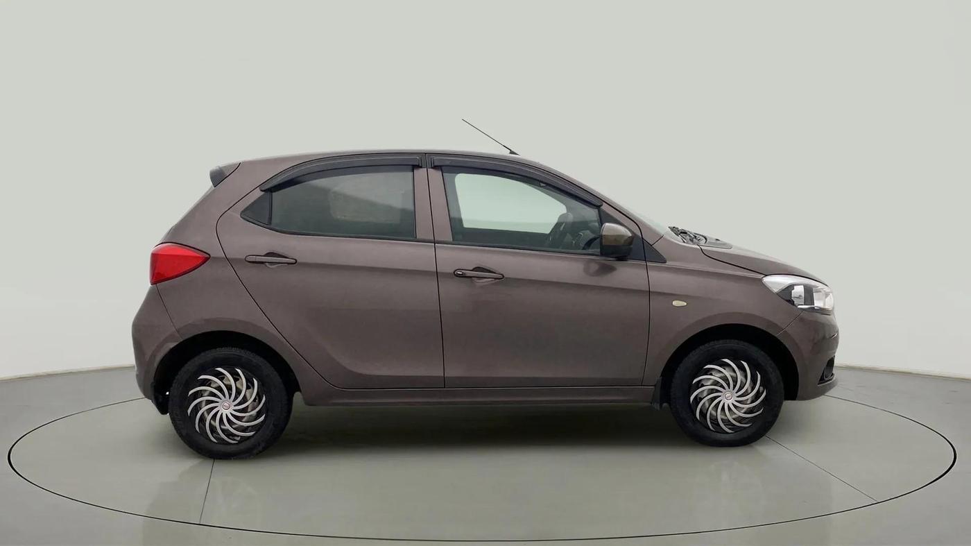 2017 Tata Tiago XM PETROL, Petrol, Manual, 61,169 km, Right Side View