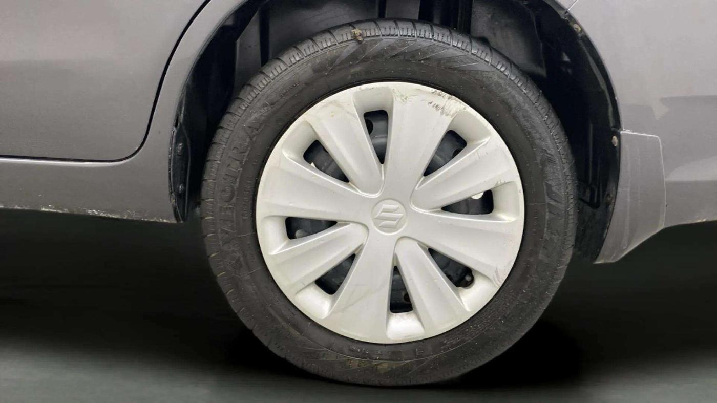 2017 Maruti Ertiga VXI, Petrol, Manual, 61,636 km, Left Rear Wheel