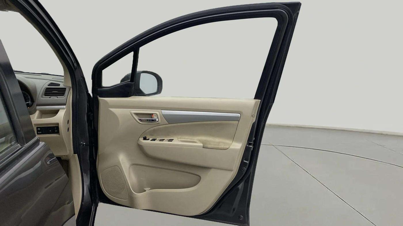 2017 Maruti Ertiga VXI, Petrol, Manual, 61,636 km, RHS Front Door