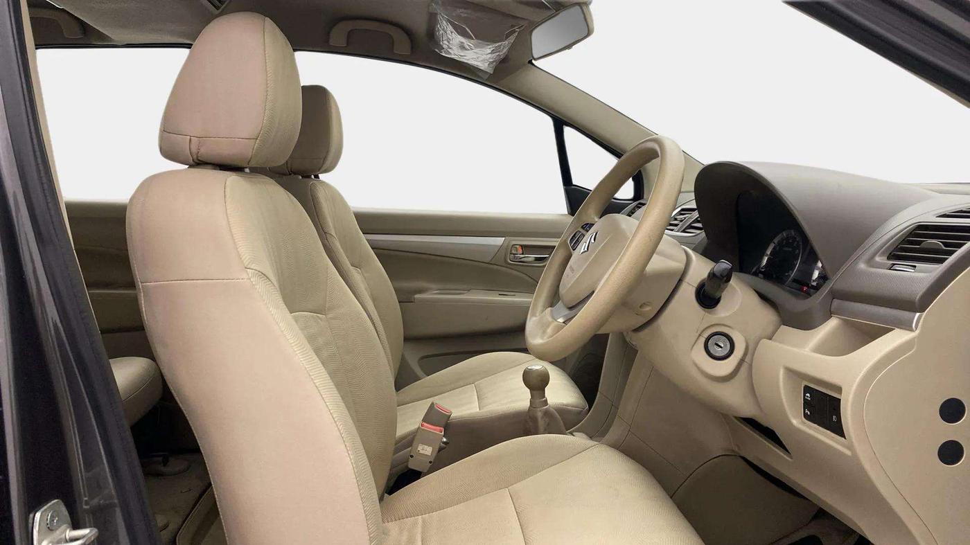 2017 Maruti Ertiga VXI, Petrol, Manual, 61,636 km, Right Side Front Door Cabin