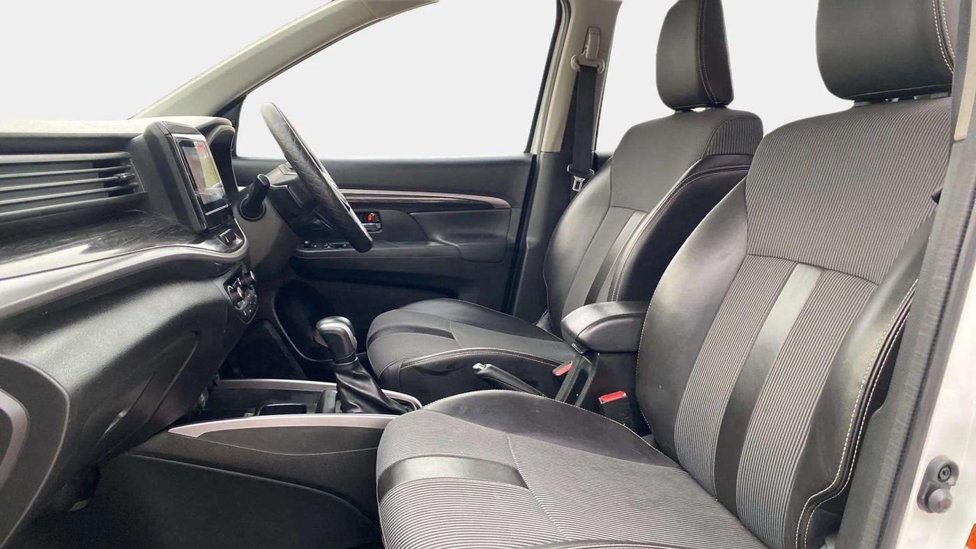 2022 Maruti XL6 ZETA AT, Petrol, Automatic, 25,326 km, Right Side Front Door Cabin