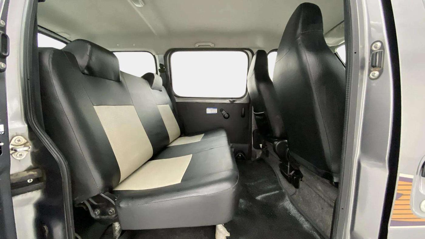 2018 Maruti Eeco 5 STR WITH A/C+HTR, Petrol, Manual, 19,443 km, Right Side Rear Door Cabin