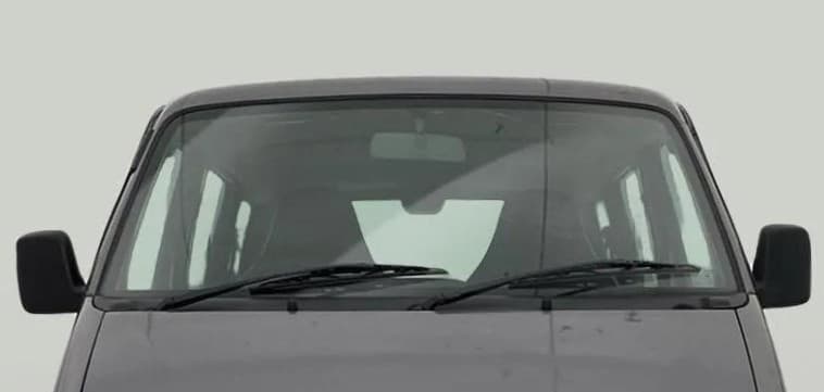 2018 Maruti Eeco 5 STR WITH A/C+HTR, Petrol, Manual, 19,443 km, Front Windshield