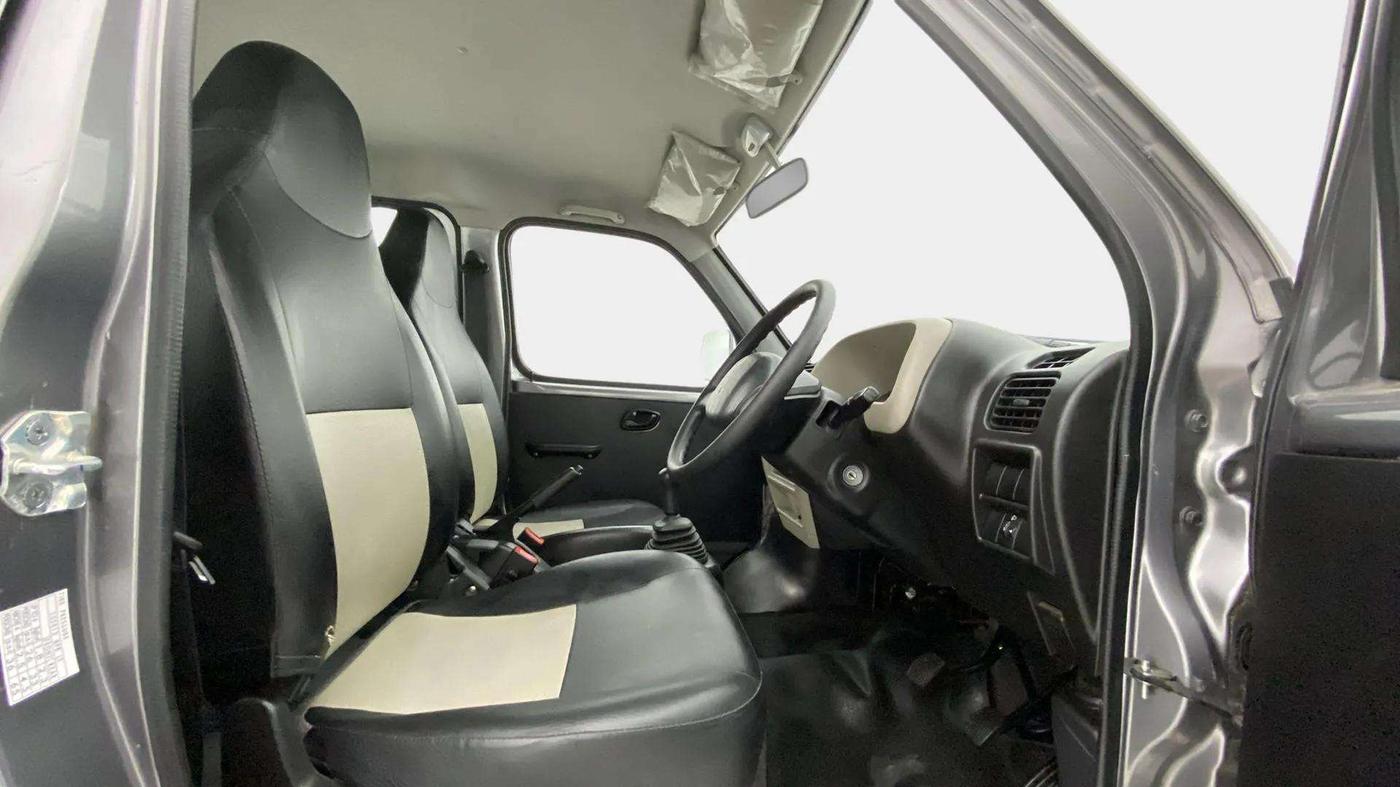 2018 Maruti Eeco 5 STR WITH A/C+HTR, Petrol, Manual, 19,443 km, Right Side Front Door Cabin