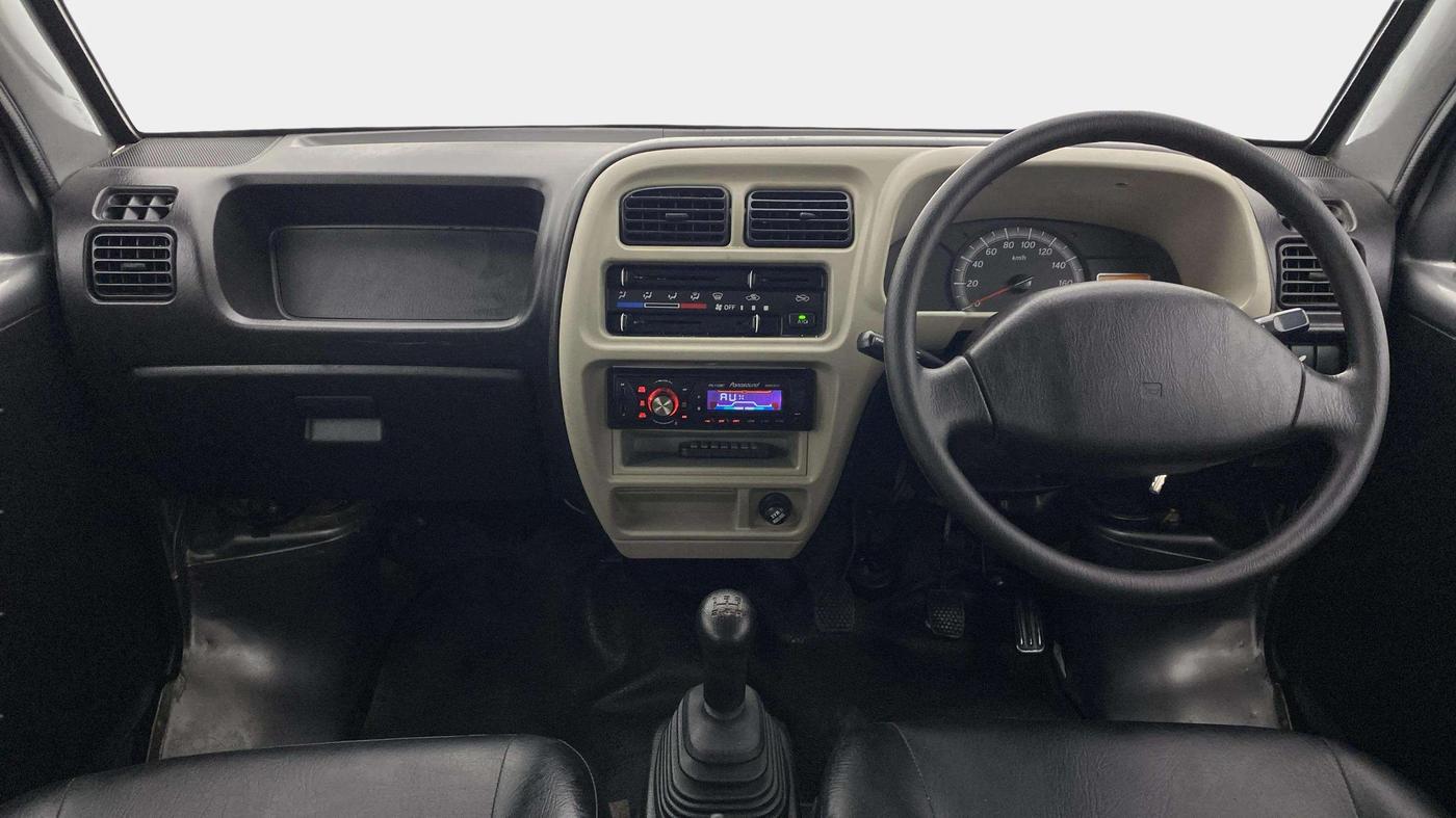 2018 Maruti Eeco 5 STR WITH A/C+HTR, Petrol, Manual, 19,443 km, Dashboard