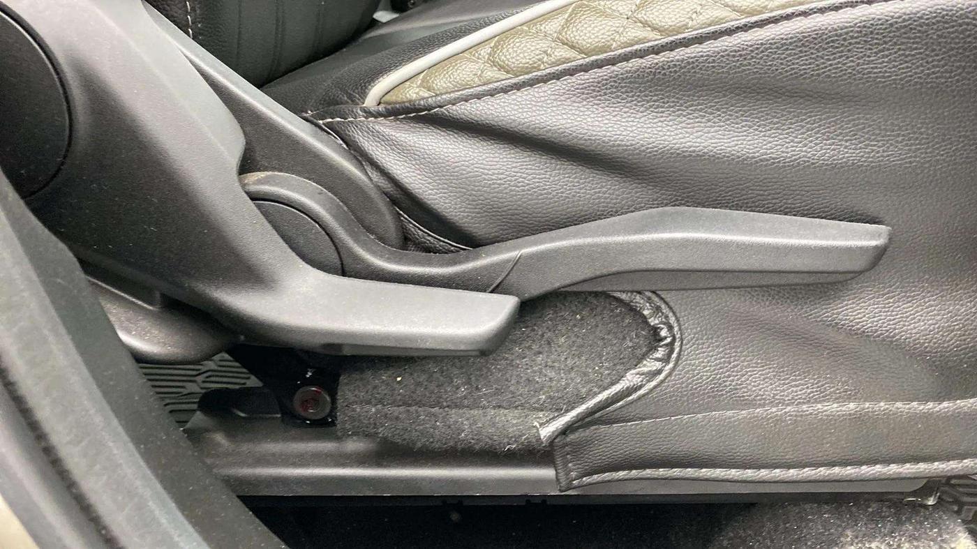 2023 Maruti BREZZA VXI SMART HYBRID, Petrol, Manual, 11,465 km, Driver Side Adjustment Panel