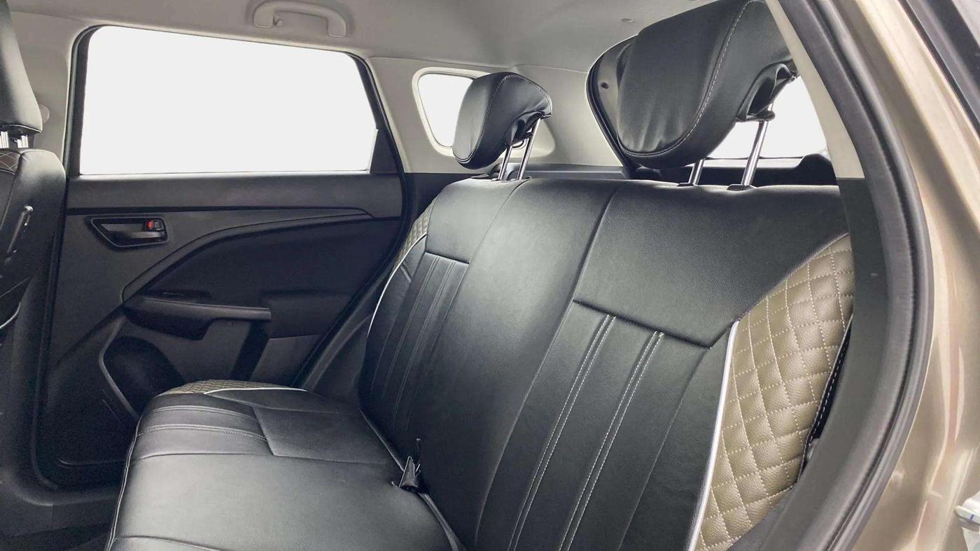 2023 Maruti BREZZA VXI SMART HYBRID, Petrol, Manual, 11,465 km, Right Side Rear Door Cabin